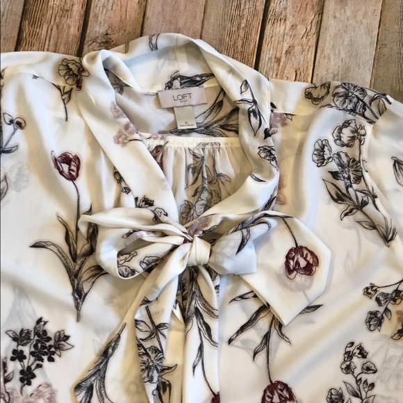 LOFT Tops - Loft XL floral blouse, never worn